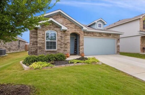 Cozy House/Community Pools/Massage Chair/Large Backyard