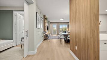 4 chambres, fer et planche à repasser, Wi-Fi, draps fournis