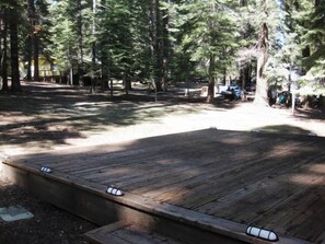 Property grounds - Droge-Yuklois, LACC in Lake Almanor, CA (Lake Almanor)
