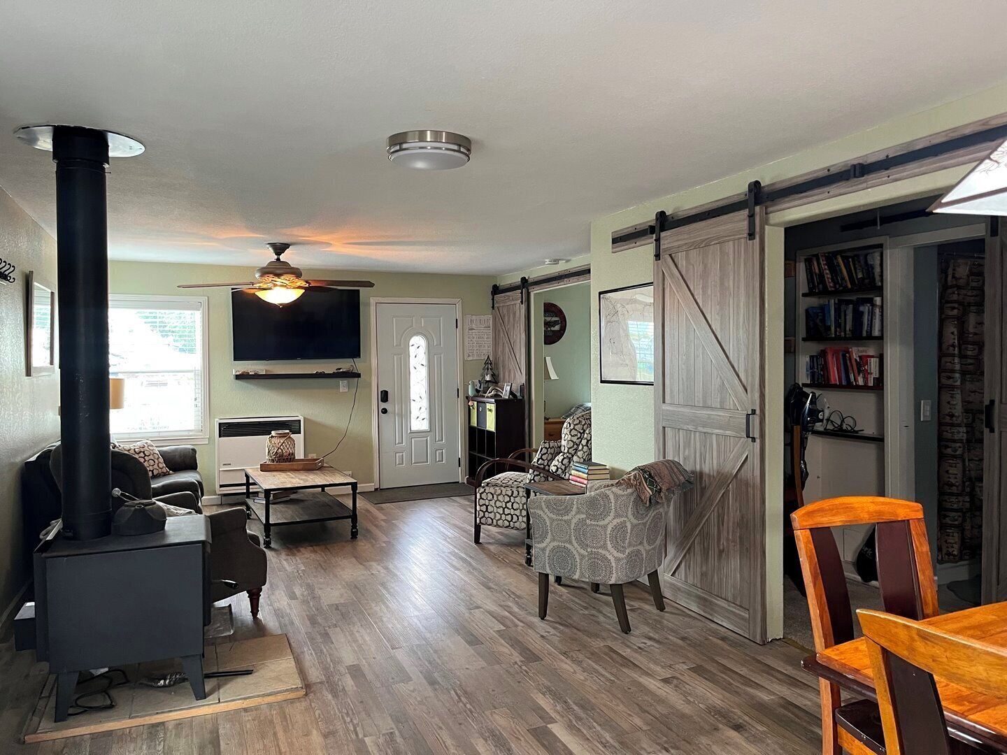 Televisión y reproductor de DVD 