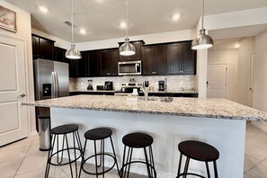 Fridge, microwave, oven, stovetop - Themed Family Retreat | Free Resort Access | Pool (Clermont)
