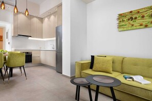 Smart TV, fireplace, books - Onirico House, Apartment (Rhodes)