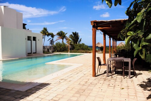 Loft 2 oceanfront in Telchac Puerto