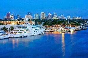 Marina - Coastal Modern Retreat | Newly Renovated (Fort Lauderdale)