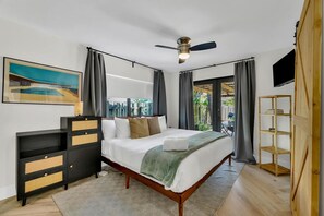 3 habitaciones, escritorio y tabla de planchar con plancha 