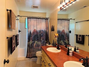 Bathroom - DN134 D'Angelo in Lake Almanor, CA (Lake Almanor)