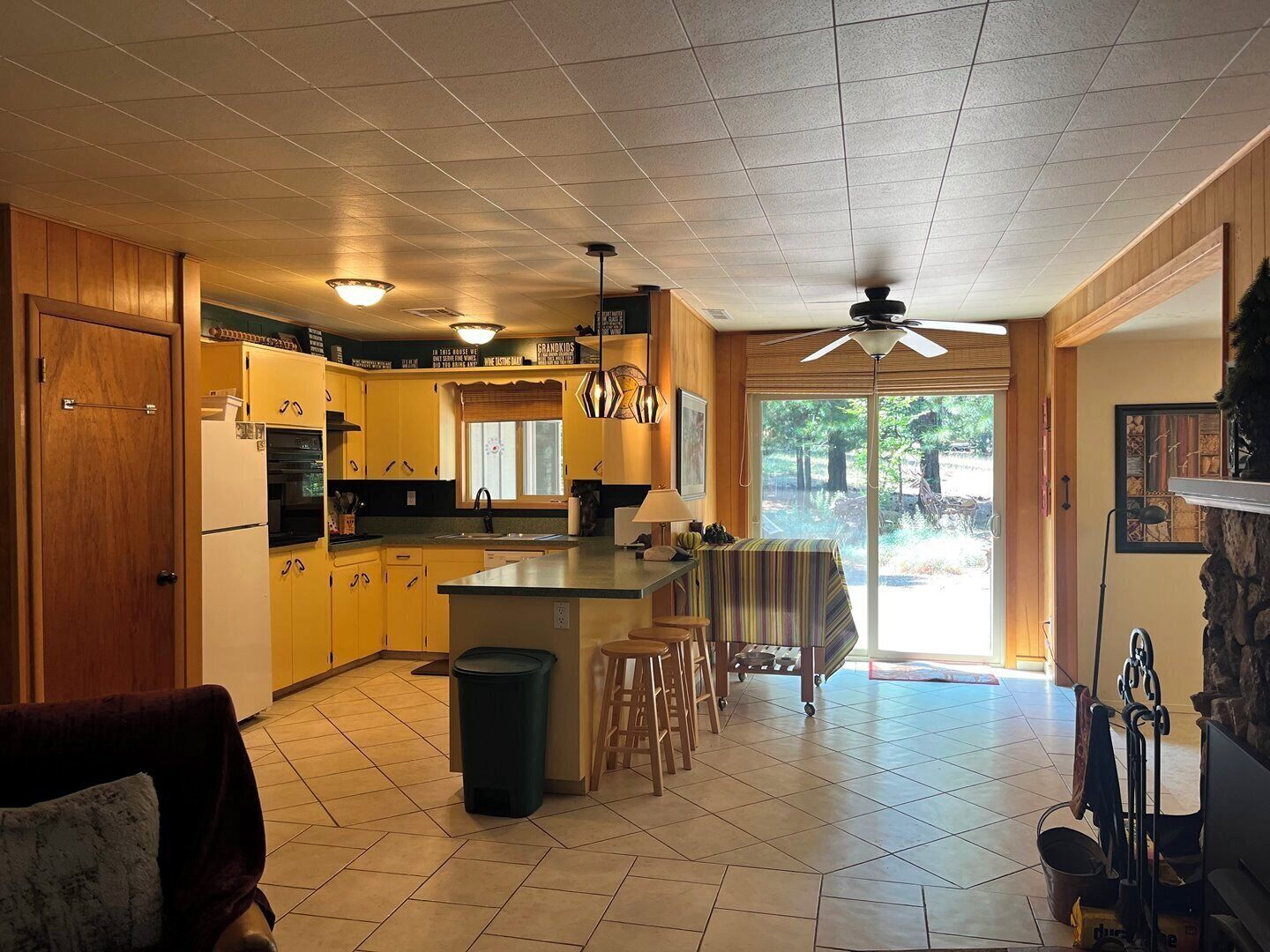 Microwave, dishwasher