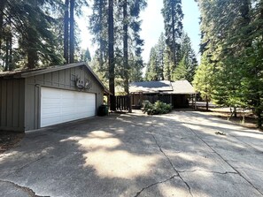 Property grounds - DN134 D'Angelo in Lake Almanor, CA (Lake Almanor)
