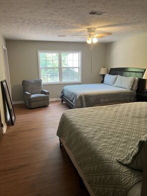 Iron/ironing board, WiFi, bed sheets