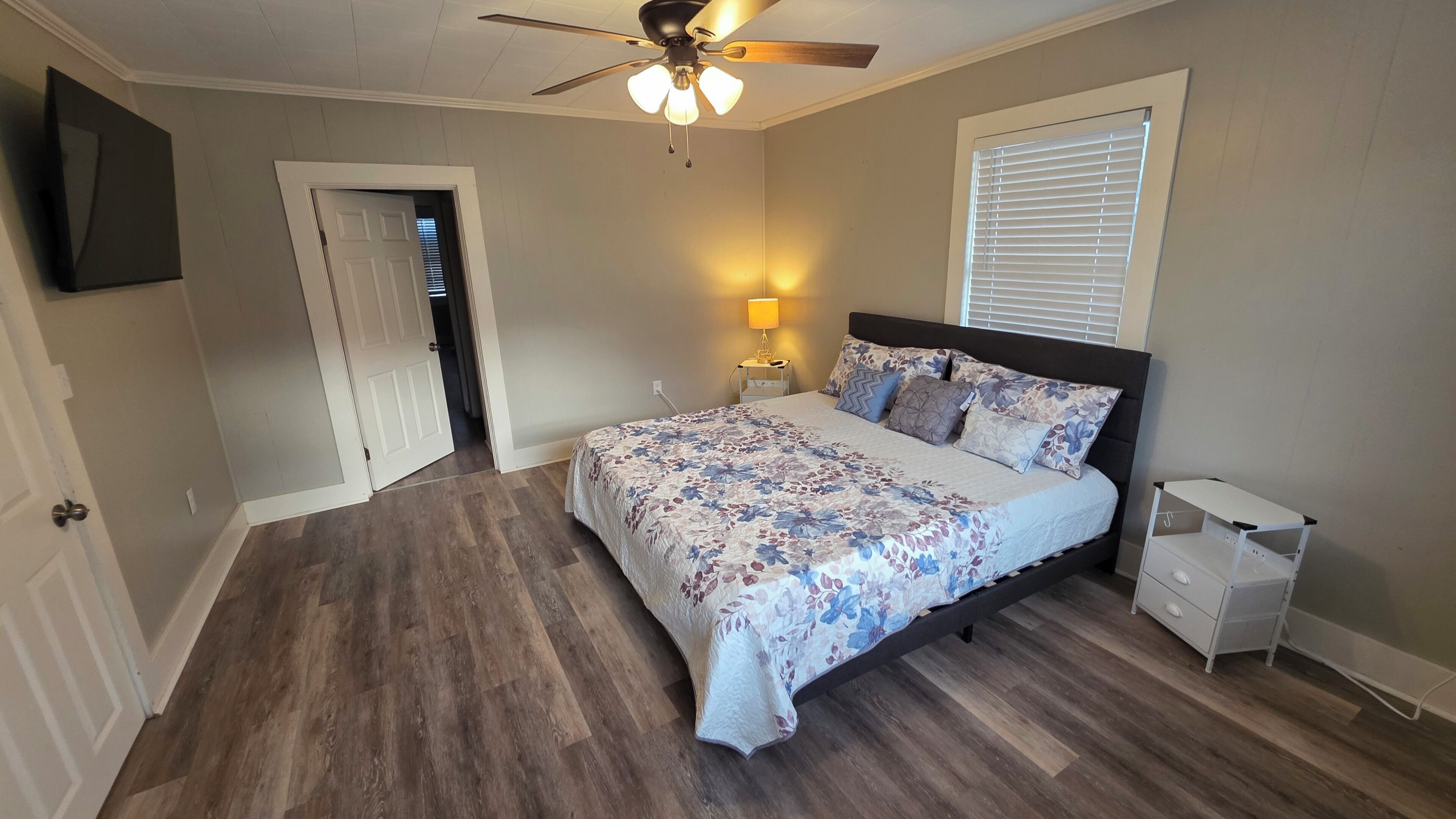 アイロン / アイロン台、インターネット、ベッドシーツ