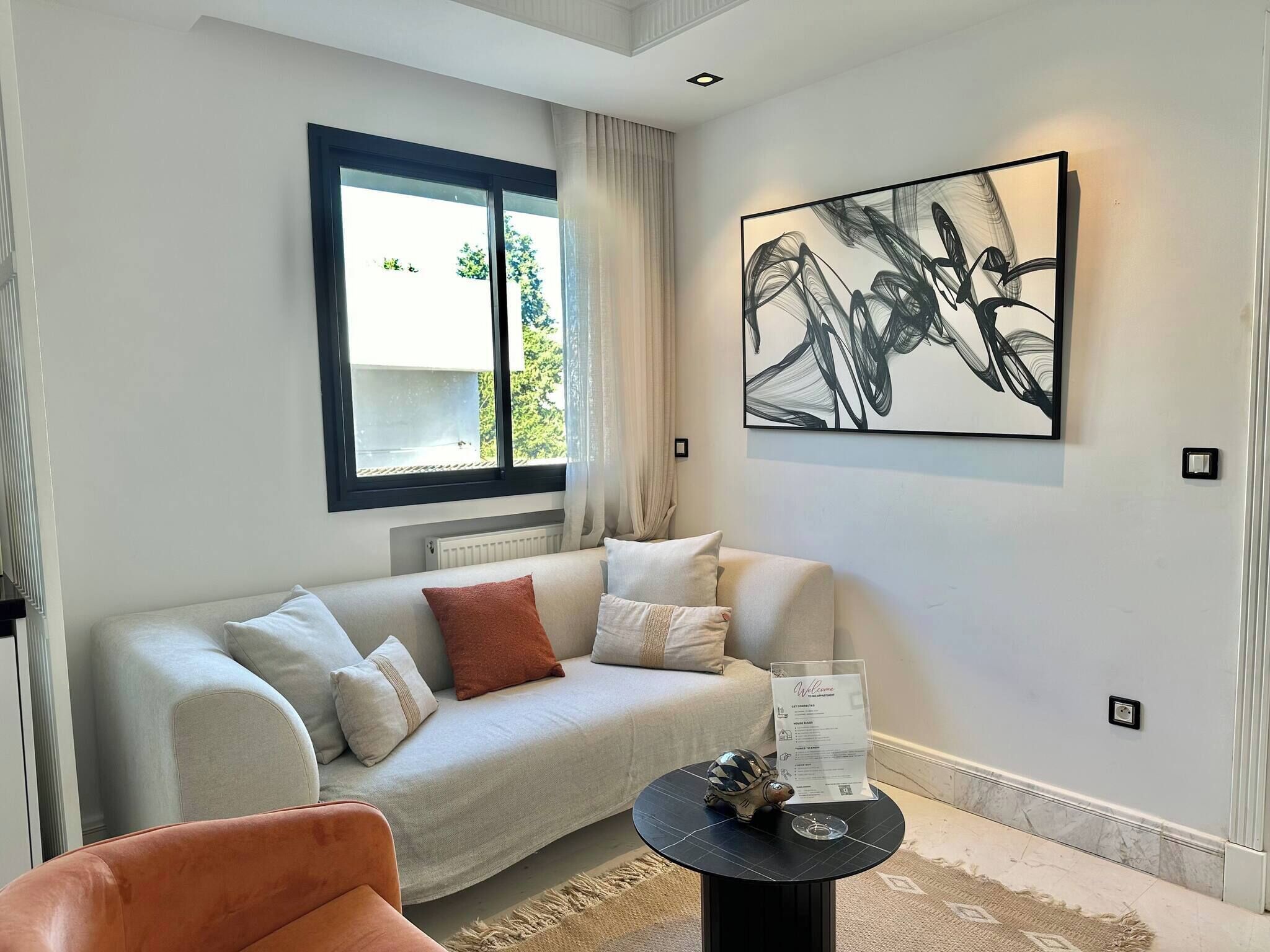 Apartment, 1 Bedroom, Smoking | Living room