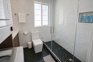 Apartment | Bathroom - Charming Miami Beach 1BR Just a Block to (Miami Beach)