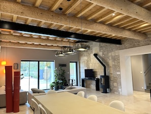 Interior - Mas provençal, renovated by an architect, heated swimming pool. St Rémy de Provence (St Remy de provence)