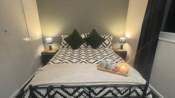 3 soverom, strykejern/-brett, wi-fi (inkludert) og sengetøy