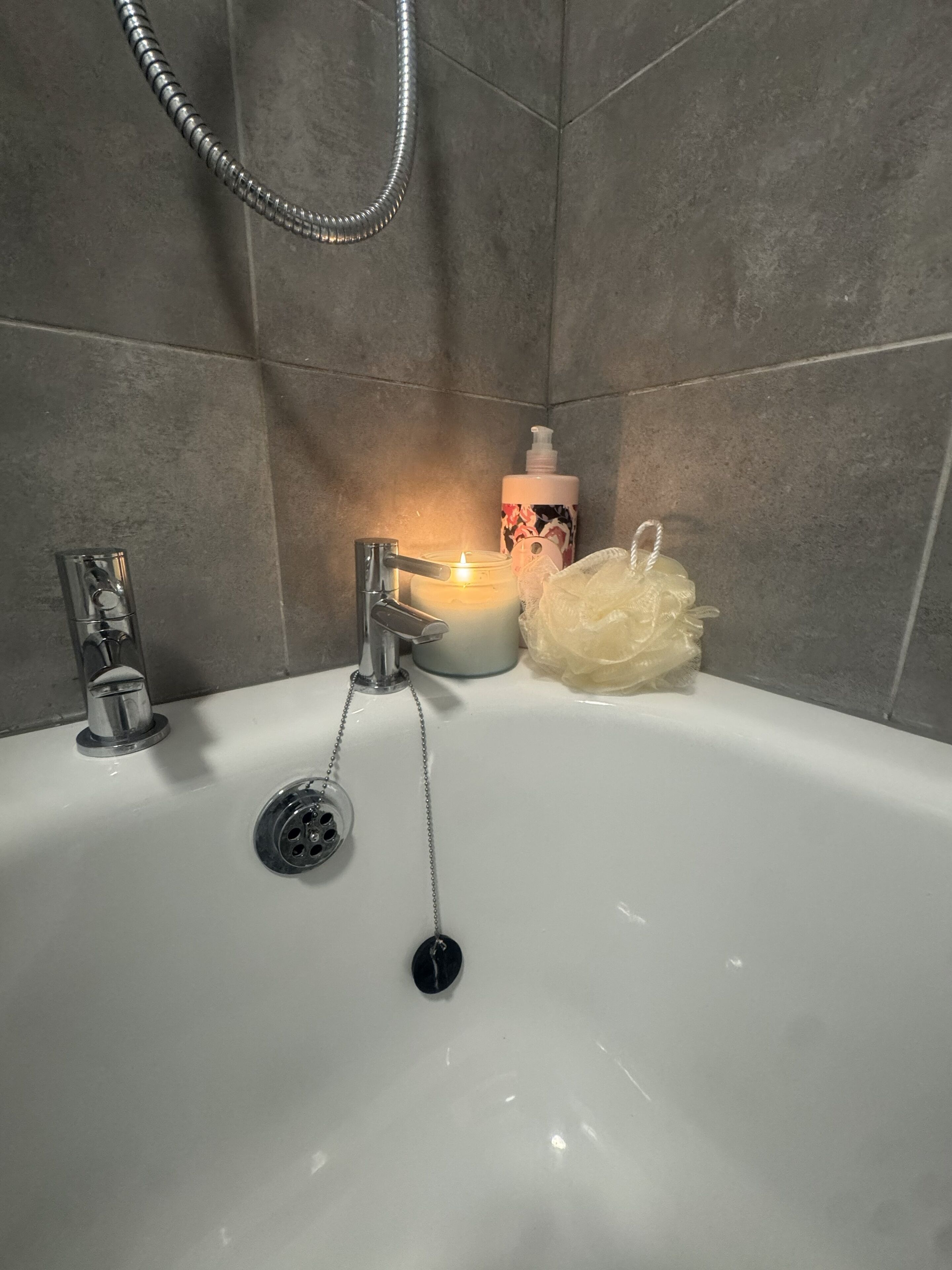 Hårføner og håndklær