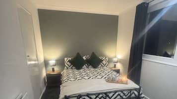 3 bedrooms, iron/ironing board, free WiFi, bed sheets