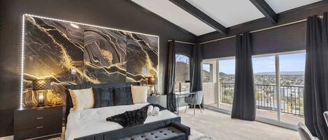 5 bedrooms, iron/ironing board, WiFi, bed sheets