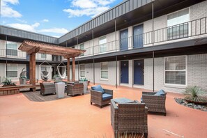 Terrace/patio - Charming 1-bedroom apartment with AC in vibrant Austin (Austin)