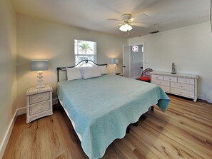 House (2 Bedrooms) | Property amenity - Sun Seekers Haven (Fort Myers Beach)