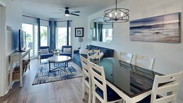 Condo (2 Bedrooms) | Property amenity