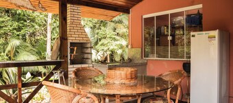 Grandma Cida's Corner - A cozy and modern place surrounded by nature.
