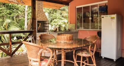 Grandma Cida's Corner - A cozy and modern place surrounded by nature.