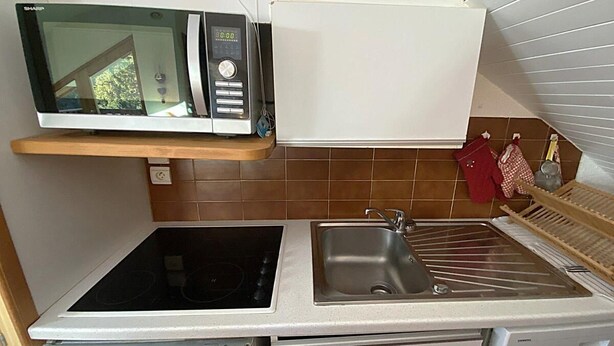 Jääkaappi, mikroaaltouuni, astianpesukone