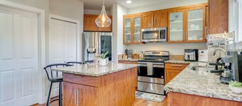 Gateway to Seattle! Lynnwood Home w/ Gazebo & Yard