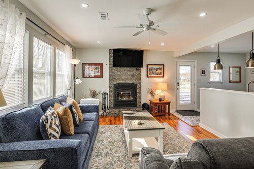 3 Mi to Washington College! Updated Home w/ Patio