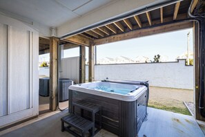 Outdoor spa tub - New Listing! Ocean Views, Hot Tub & Community Pool (Kill Devil Hills)
