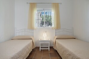 Iron/ironing board, WiFi, bed sheets - Rural House 'Casas Pepe 2' with Private Terrace, Wi-Fi, and Air Conditioning (Los Caños de Meca)