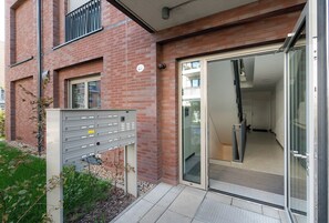Exterior detail - Boutique apartment in Dresden's Hafencity (Dresden)