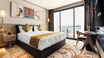 Habitación Deluxe doble, balcón, vistas al mar | Sábanas de algodón egipcio y ropa de cama de alta calidad