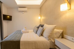 1 bedroom, desk, iron/ironing board, travel cot - GRAN VIA capitals, KiOTO (Madrid)