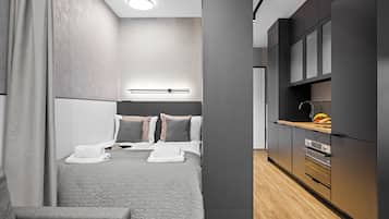 Classic Studio Suite, Balcony | Iron/ironing board, free WiFi