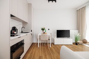 Comfort Apartment, Balcony | Individually decorated, iron/ironing board, free WiFi, bed sheets - City Break Śląska 8 (Gdańsk)