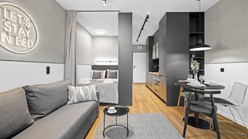 Classic Studio Suite, Balcony | Living area