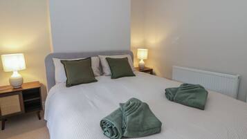 2 bedrooms, individually decorated, individually furnished, free WiFi