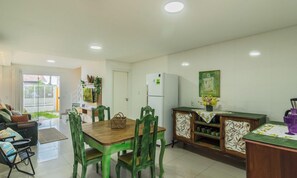 Apartemen Basic | Tempat makan