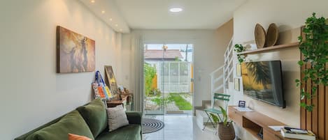 Basic Apartment | Living area