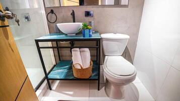 Superior Double Room, City View | Bathroom | Shower, free toiletries, hair dryer, towels