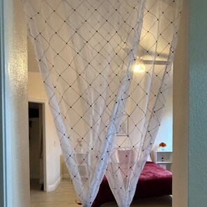 Ilmainen Wi-Fi, vuodevaatteet, pääsy pyörätuolilla