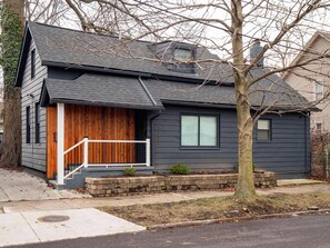 Exterior - 3BR Pet-Friendly Retreat Near DT + Hot Tub (Cleveland)
