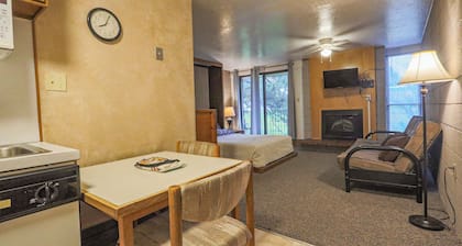 Welcoming 1-bedroom condo in charming Lava Hot Springs