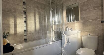 Oakleigh Way, Carlisle - 2 Bedroom, sleeps 4, Fully furnished