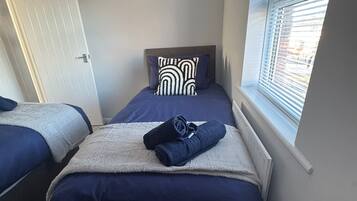 2 bedrooms, iron/ironing board, free WiFi, bed sheets