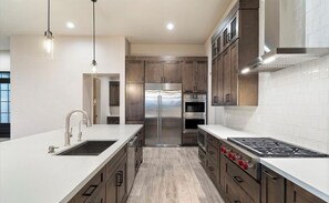 Private kitchen - Resort-Style Luxury Estate Near Scottsdale 6BR/5BA Mountain Views AMAZING POOL (Phoenix)