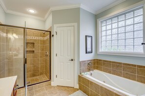 Hair dryer, towels - Spacious & Scenic! Weaverville Home Near Main St (Weaverville)