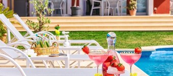 레드 하우스 룸스  