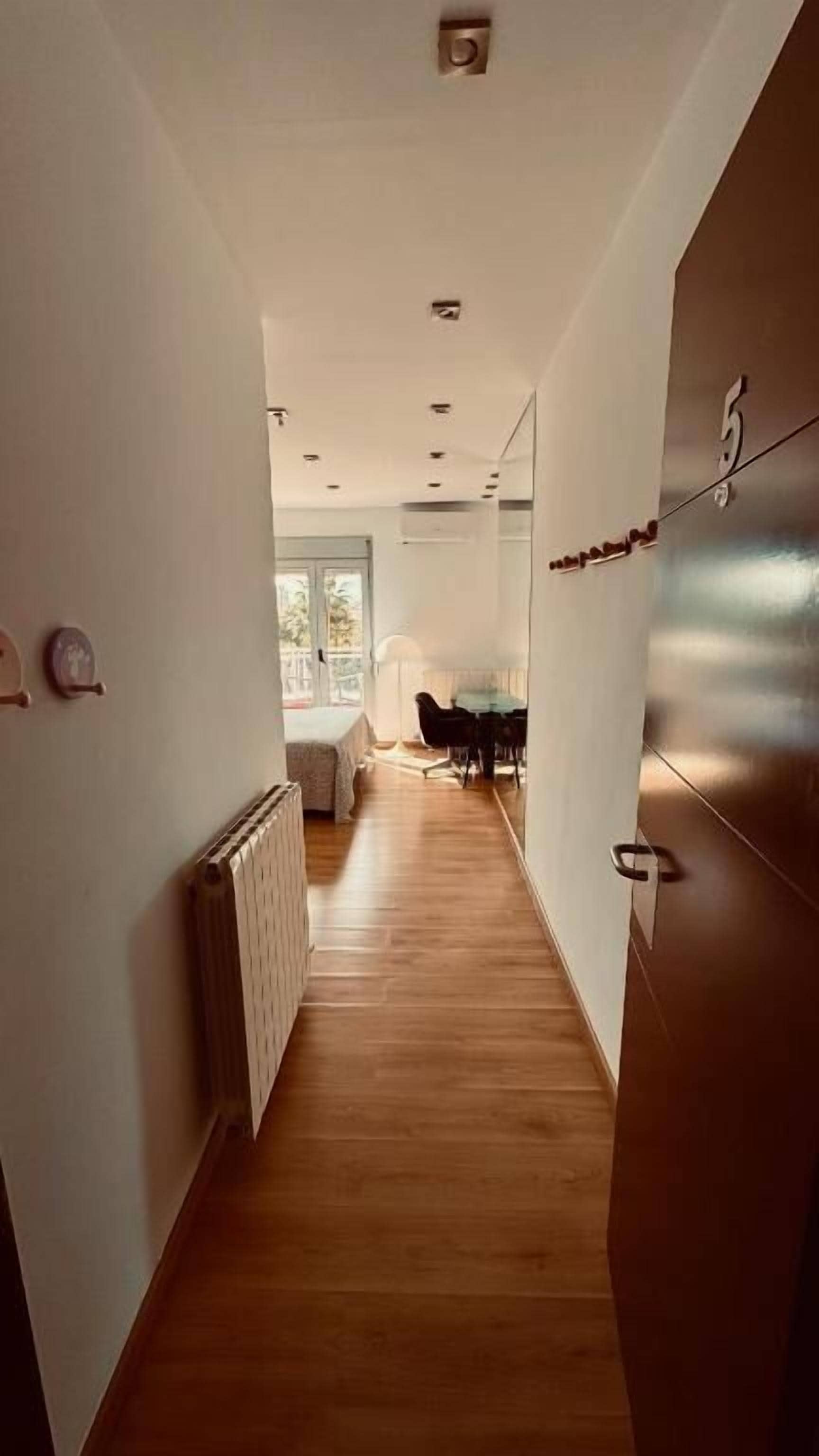 Rom – standard, delt bad, delvis havutsikt (#5) | Innvendig